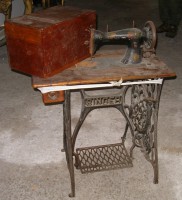 /album/mobili-vari/mobili-vari-macchina-da-cucire-14-jpg/